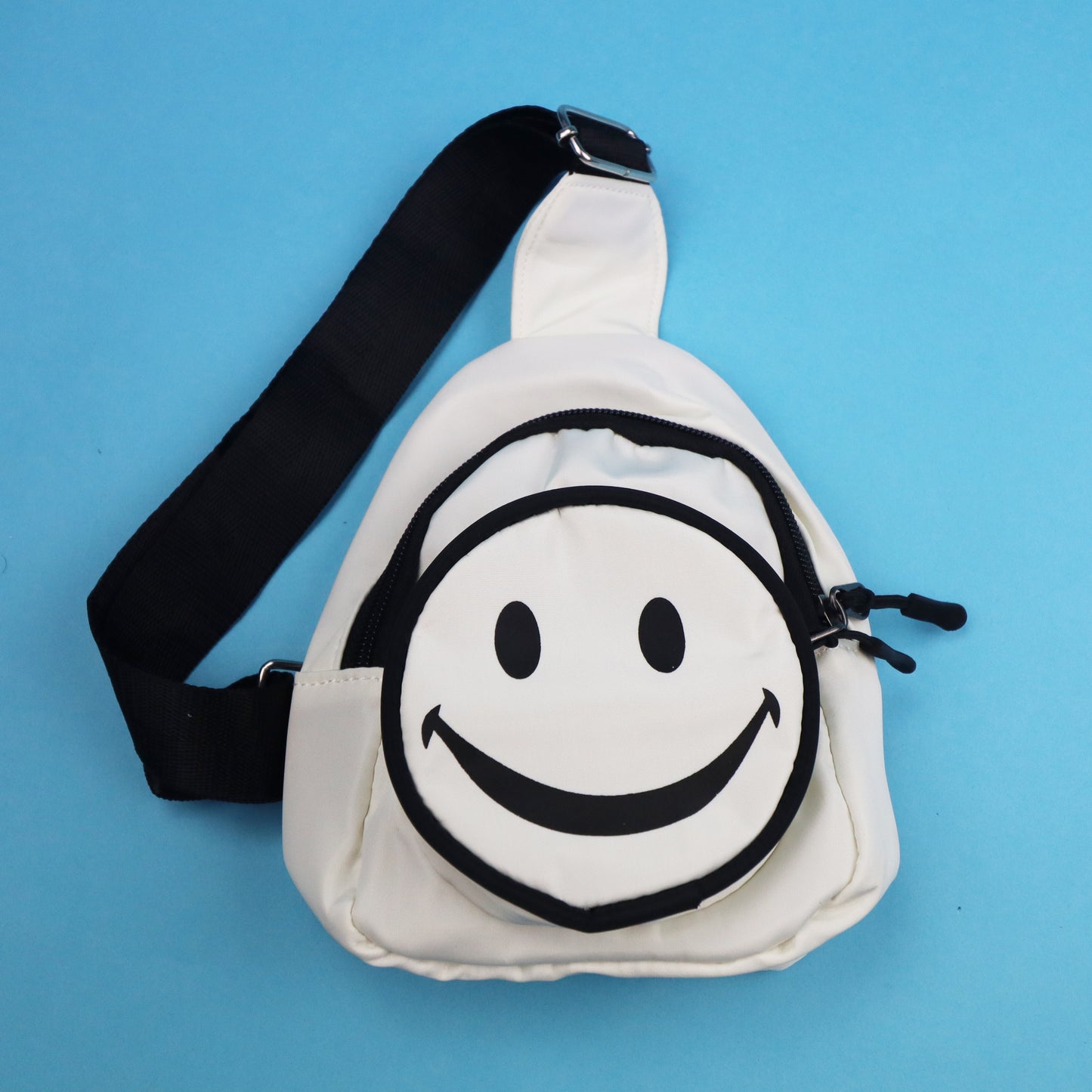 Chrew Smiley White Body Dog Bag bearsupreme