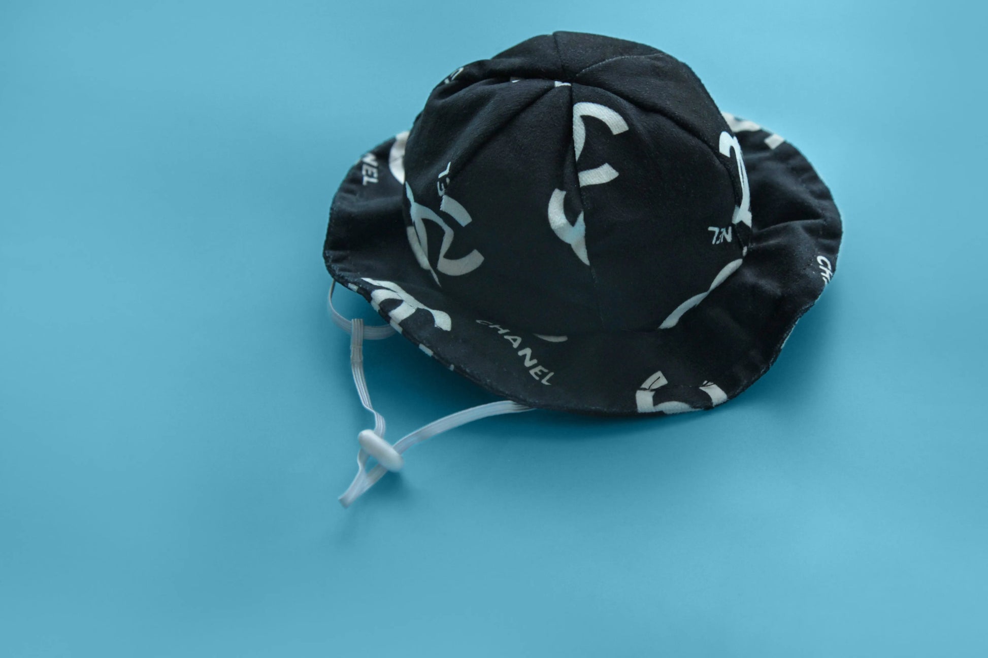 Pawnel Tie & Bucket Hat Black ( Set ) bearsupreme